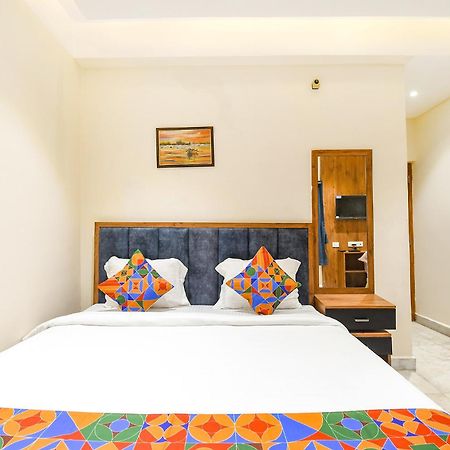 Fabhotel Prime The Golden Plaza - Nr Tarapith Temple Buitenkant foto