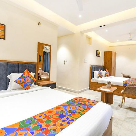 Fabhotel Prime The Golden Plaza - Nr Tarapith Temple Buitenkant foto