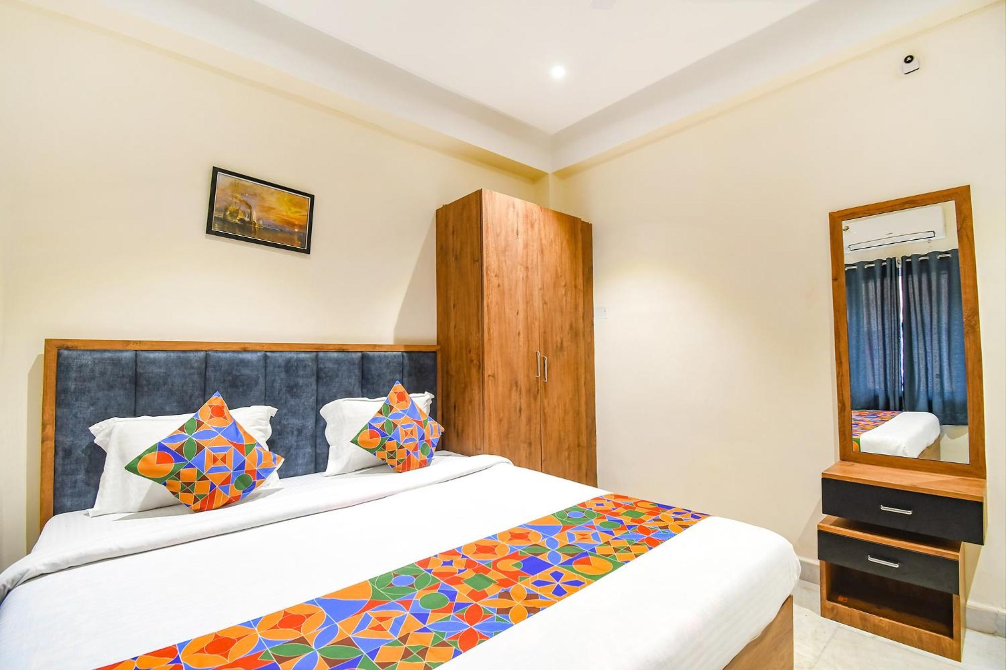 Fabhotel Prime The Golden Plaza - Nr Tarapith Temple Buitenkant foto