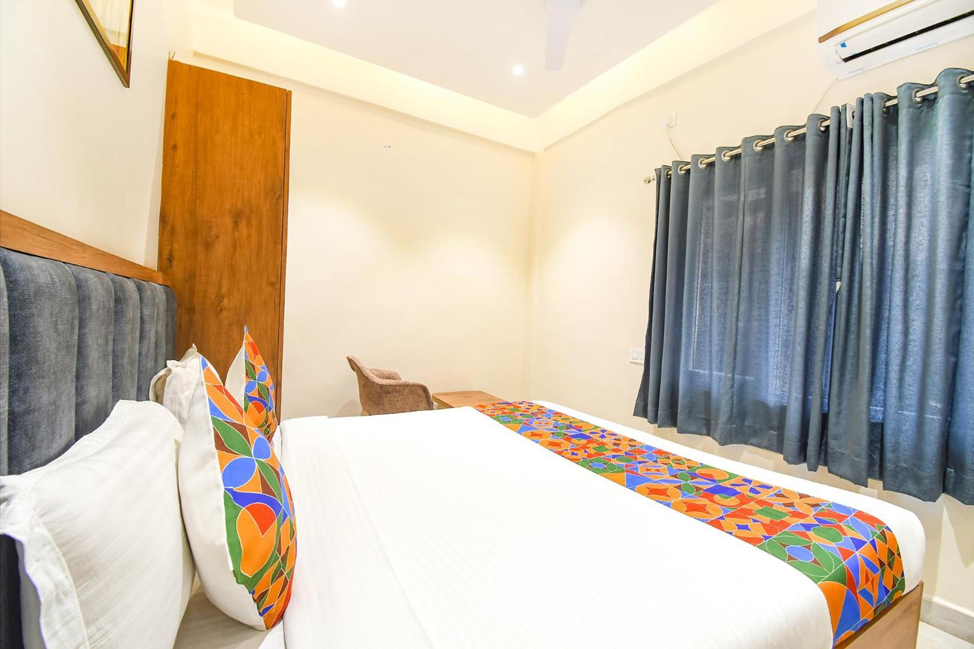 Fabhotel Prime The Golden Plaza - Nr Tarapith Temple Buitenkant foto
