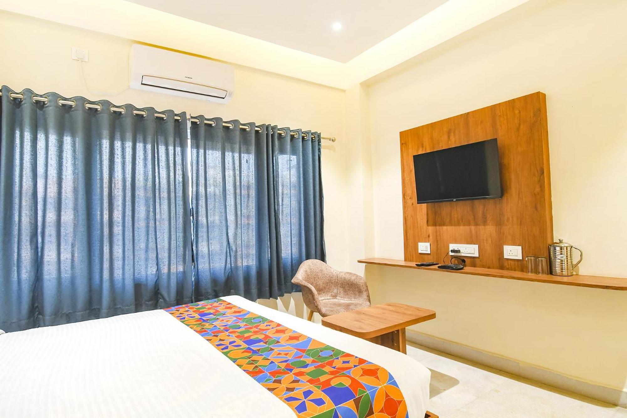 Fabhotel Prime The Golden Plaza - Nr Tarapith Temple Buitenkant foto